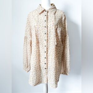 Listicle Floral Button Up